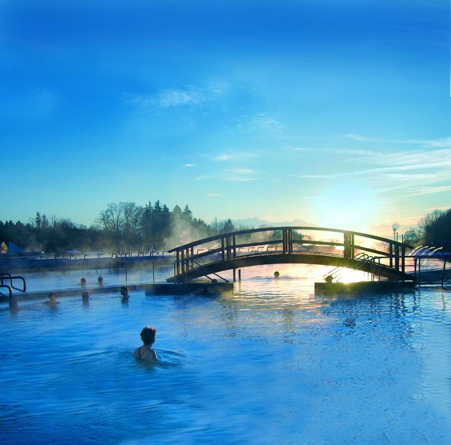 Stroebinger Hof - Therme Wellness Resort Бад-Эндорф Экстерьер фото