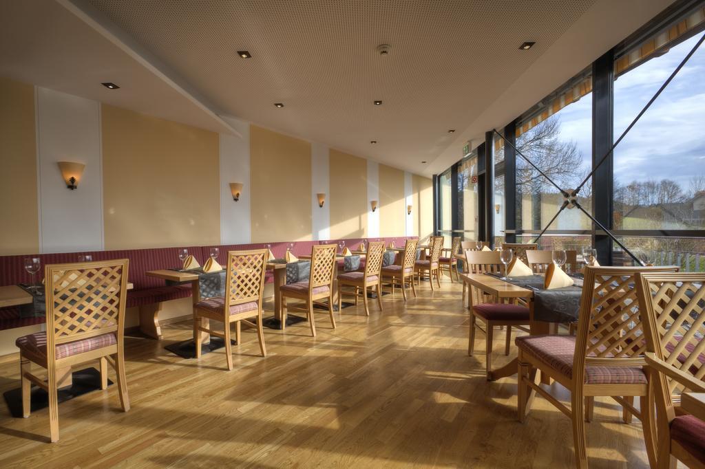 Stroebinger Hof - Therme Wellness Resort Бад-Эндорф Экстерьер фото