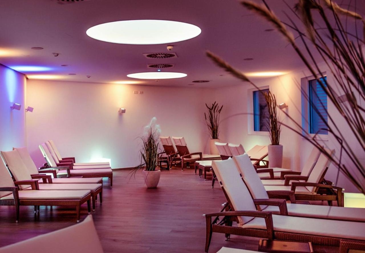 Stroebinger Hof - Therme Wellness Resort Бад-Эндорф Экстерьер фото