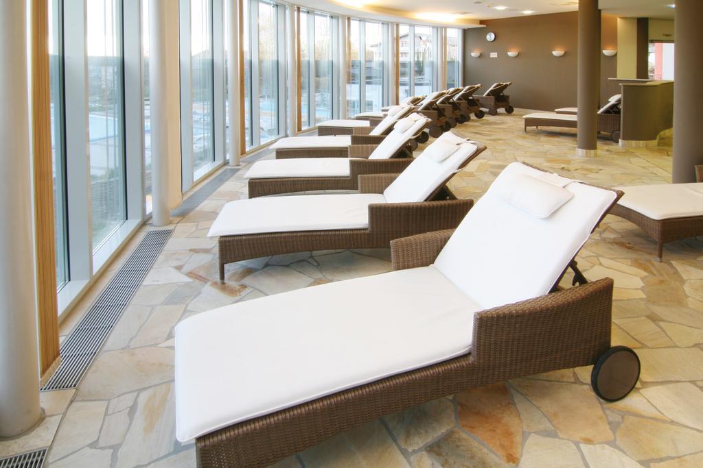 Stroebinger Hof - Therme Wellness Resort Бад-Эндорф Экстерьер фото