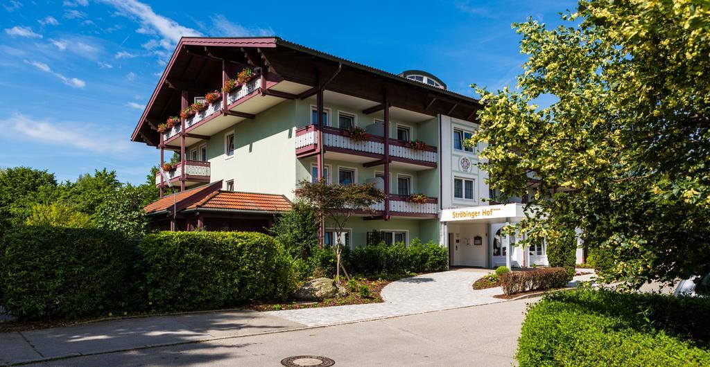 Stroebinger Hof - Therme Wellness Resort Бад-Эндорф Экстерьер фото
