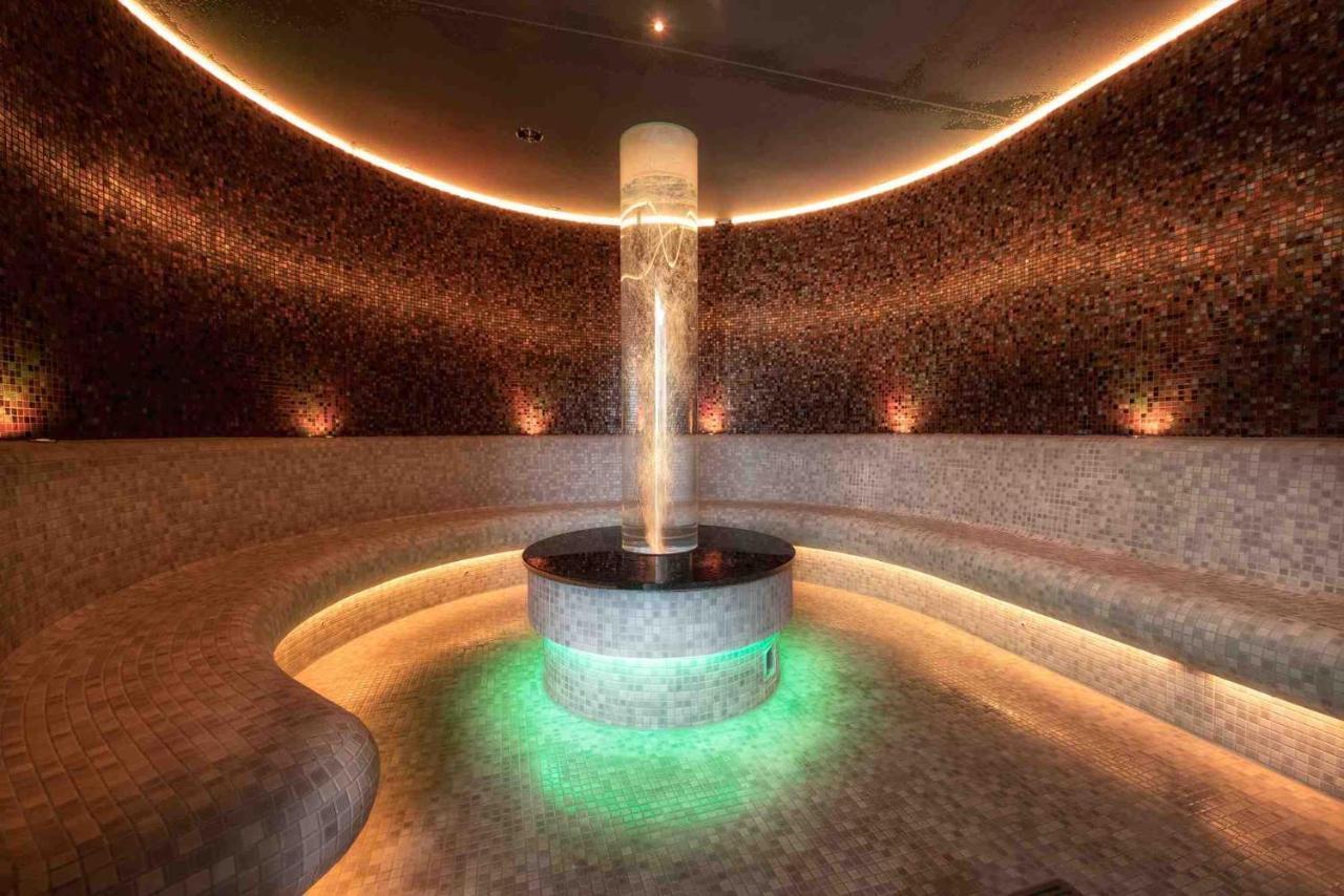 Stroebinger Hof - Therme Wellness Resort Бад-Эндорф Экстерьер фото